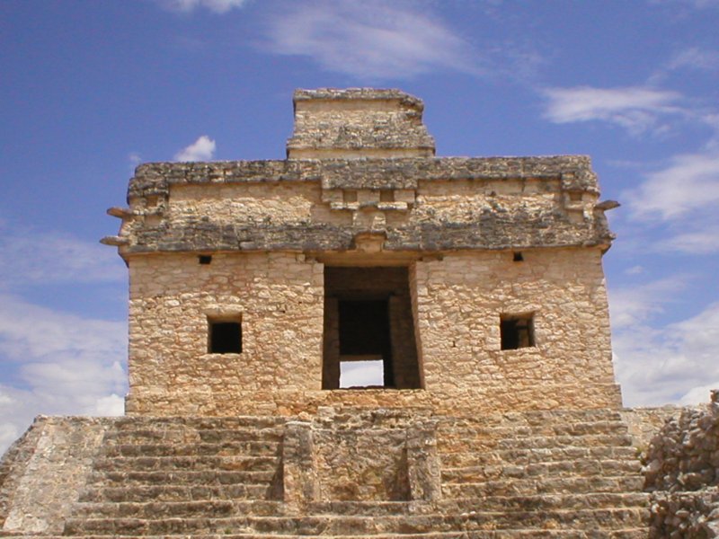 dzibilchaltunstructure1subthetempleofthesevendolls2.jpg